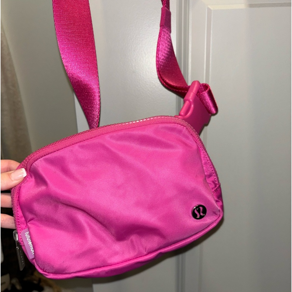 Lululemon Belt Bag Sonic Pink 1L